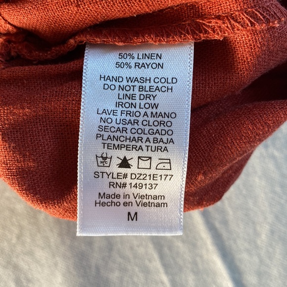 EUC Double Zero linen paper bag shorts. Size Med - Picture 4 of 4